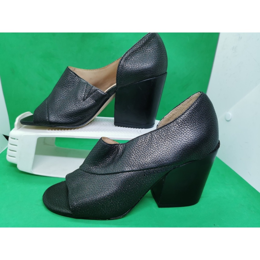 Naked Feet Cemini Women's Black Leather Side Cut Off Sandals Shoes Size 7 M